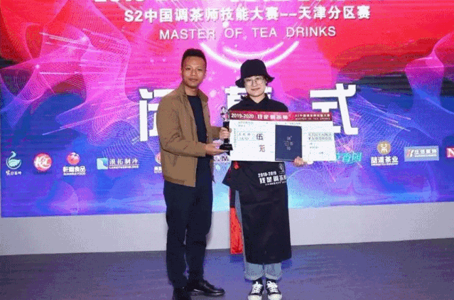 微信图片_20201118152403.gif 微信图片_20201118152403.gif
